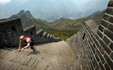 Қытайдың Ұлы қорғанында жүгіруден марафон өтті