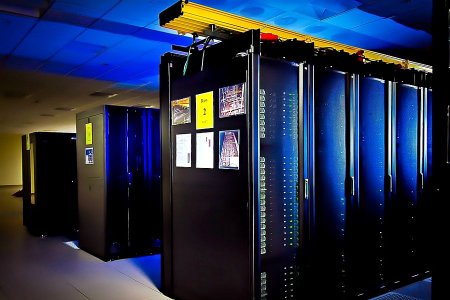 АҚШ-та әлемдегі ең мықты компьютер таныстырылды