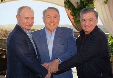 Нұрсұлтан Назарбаев В.Путинмен және Ш.Мирзиёевпен кездесті