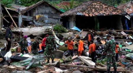 Индонезияда болған цунамидің видеосы әлемдік БАҚ-та тарап кетті