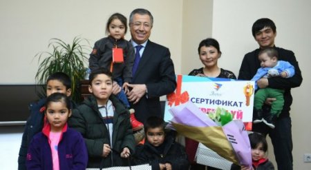 Назарбаевтың алдында сөз сөйлеген 7 баланың анасы пәтер алды