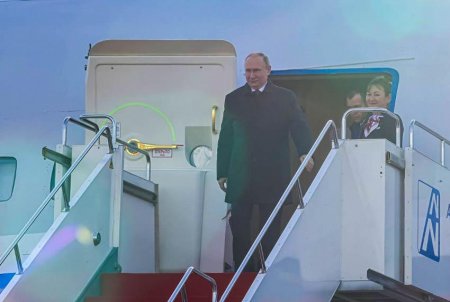 Ресей Президенті Владимир Путин Астанаға келді