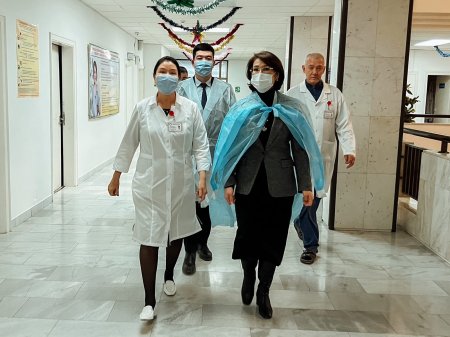 Сенат депутаты облыстық онкология орталығында болды