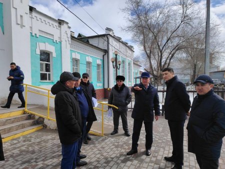 ТЕМІР ЖОЛ ВОКЗАЛДАРЫН ЖАҢҒЫРТУ МӘСЕЛЕСІ ҚАРАЛДЫ