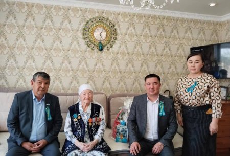 ҰЛЫ ЖЕҢІСТІ ЖАҚЫНДАТҚАН АРДАГЕРЛЕРГЕ МЫҢ АЛҒЫС!