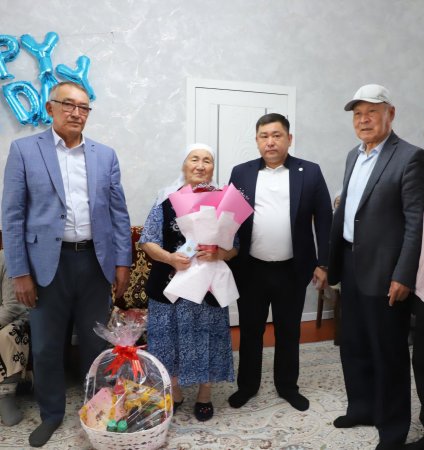 ТЫЛ АРДАГЕРЛЕРІНЕ ҚҰРМЕТ КӨРСЕТІЛДІ