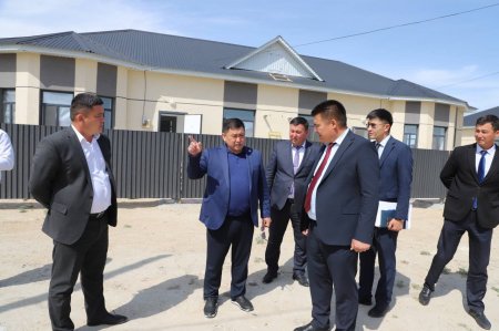 АУДАН ӘКІМІ ЖОСАЛЫ КЕНТІНДЕГІ БІРҚАТАР ӘЛЕУМЕТТІК НЫСАНДАРДЫ АРАЛАДЫ