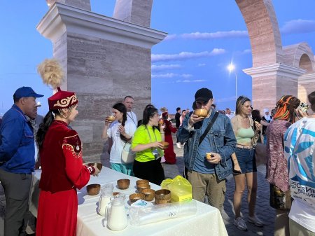 «ЕУРАЗИЯ ЖҮРЕГІНЕ САЯХАТ ТУРИСТІК ЭКСПЕДИЦИЯСЫ» БАЙҚОҢЫР ҚАЛАСЫ МЕН ҚАРМАҚШЫ АУДАНЫНДА ЖАЛҒАСТЫ