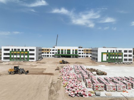АЙМАҚ БАСШЫСЫ БІЛІМ ОРДАЛАРЫНЫҢ ҚҰРЫЛЫС АЛАҢЫНДАҒЫ ЖҰМЫС ҚАРҚЫНЫН КӨРДІ