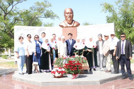 АБАЙ КҮНІ – ҰЛЫ АҚЫНҒА ТАҒЗЫМ!