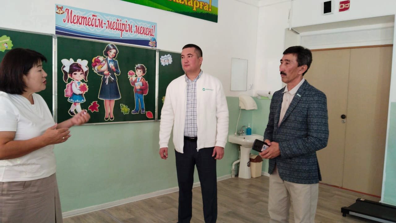 "Кедергісіз келешек": инклюзивті білім беруді дамыту партия назарында