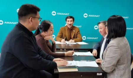 ПАРТИЯЛЫҚ БАҚЫЛАУ КОМИССИЯСЫНЫҢ ОТЫРЫСЫ ӨТКІЗІЛДІ