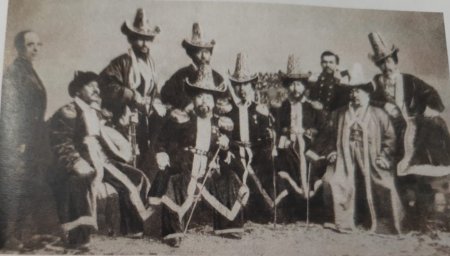 ХАЛЫҚ ХАН КӨТЕРГЕН ЕЛЕКЕЙ