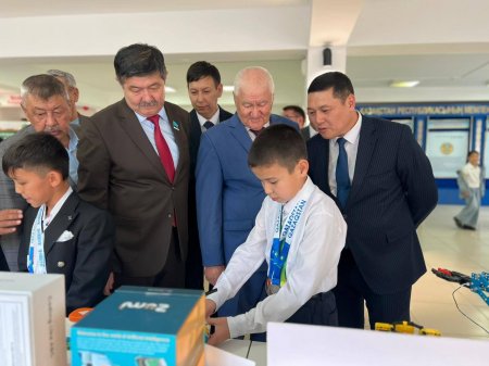 "ӘКЕЛЕР МЕН БАЛАЛАР: ДӘСТҮР МЕН БОЛАШАҚ" СЕМИНАР ТРЕНИНГ