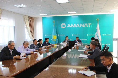 ПАРТИЯЛЫҚ БАҚЫЛАУ КОМИССИЯСЫНЫҢ КЕЗЕКТІ ОТЫРЫСЫ ӨТТІ