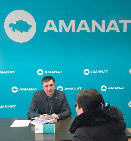 АТҚАРУШЫ ХАТШЫ ТҰРҒЫНДАРДЫҢ ӨТІНІШТЕРІН ТЫҢДАДЫ