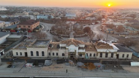 АУДАН ӘКІМІ ЖАЯУ ЖҮРГІНШІЛЕР ЖОЛДАРЫ МЕН НЫСАНДАРДАҒЫ ЖӨНДЕУ ЖҰМЫСТАРЫН БАҚЫЛАДЫ