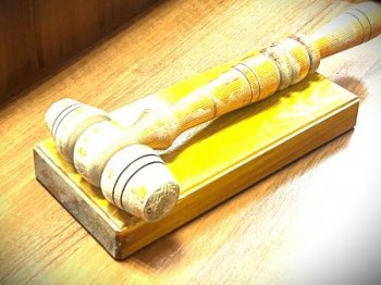 ӘДІЛДІК ПЕН ЗАҢДЫЛЫҚ – МЕМЛЕКЕТТІК ҚЫЗМЕТШІНІҢ ҚҰҚЫҚТЫҚ ҚОРҒАНЫ