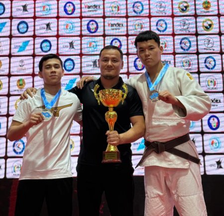 ҚОС ҚЫРАННЫҢ КҮМІС ЖҮЛДЕСІ