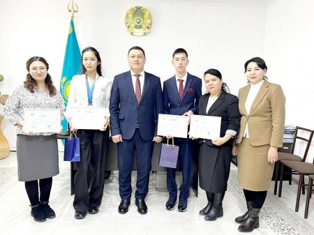 БІЛІМ БӨЛІМІНІҢ БАСШЫСЫ АУЫЛ ОЛИМПИАДАСЫНЫҢ РЕСПУБЛИКАЛЫҚ КЕЗЕҢІНДЕ ЖҮЛДЕГЕР АТАНҒАН ОҚУШЫЛАРДЫ ҚАБЫЛДАДЫ