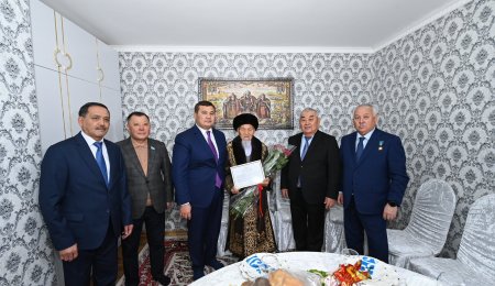 АЙМАҚ БАСШЫСЫ АРДАГЕРДІ ҚҰТТЫҚТАДЫ