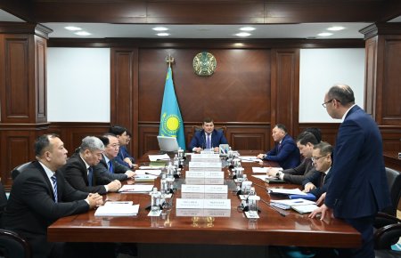 ЦИФРЛАНДЫРУ ЖӘНЕ ЖАСАНДЫ ИНТЕЛЛЕКТ САЛАСЫН ДАМЫТУ МӘСЕЛЕСІ ҚАРАЛДЫ