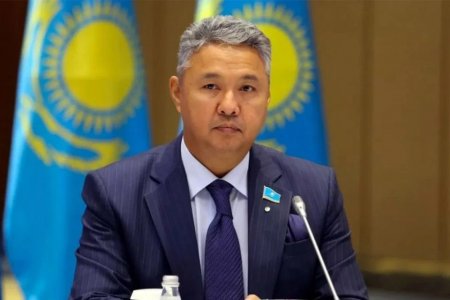 Азат Перуашев: реформа Қазақстан Конституциясының дәйекті эволюциясын жалғастыруда