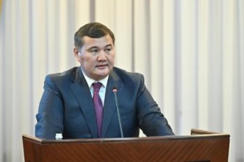 ӨҢІРЛЕРДІ ДАМЫТУДЫҢ ЖАҢА КЕЗЕҢІ БАСТАЛДЫ: СЕНАТ ТӨРАҒАСЫ МЕМЛЕКЕТ БАСШЫСЫНЫҢ ОРТАЛЫҚСЫЗДАНДЫРУ БАҒДАРЫ ТУРАЛЫ АЙТТЫ