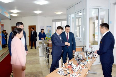 «ЖАСАНДЫ ИНТЕЛЛЕКТ: БҮГІНГІ ИДЕЯ – ЕРТЕҢГІ ШЕШІМ» ҒЫЛЫМИ-ТӘЖІРИБЕЛІК ЖОБАЛАР БАЙҚАУЫ ӨТТІ