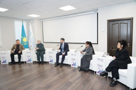 ҚСЗИ-де жас сарапшылар Конституциялық комиссия мүшелерімен бірге жаңа Конституция жобасының негізгі жаңашылдықтарын талқылады