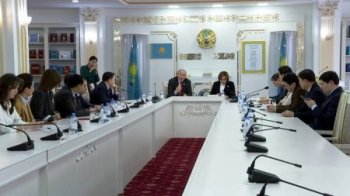 Бас редакторлар клубының дөңгелек үстелінде жаңа Конституция жобасы қолдау тапты