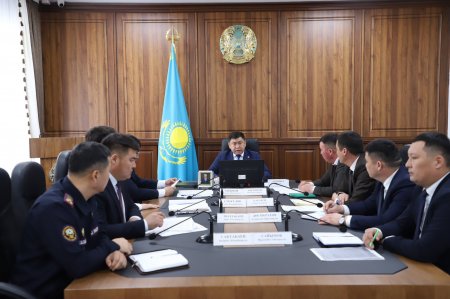 ТҰРҒЫН ҮЙ САЛАСЫН ДАМЫТУ ЖӘНЕ ЦИФРЛАНДЫРУ МӘСЕЛЕЛЕРІ ТАЛҚЫЛАНДЫ