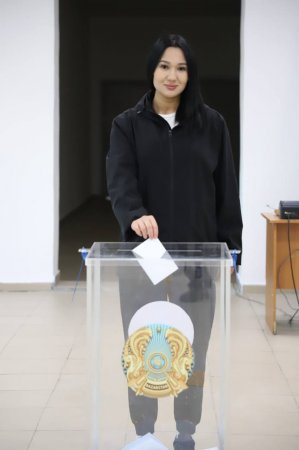 АЗИЯ ЧЕМПИОНЫ РЕФЕРЕНДУМДА ӨЗ ТАҢДАУЫН ЖАСАДЫ