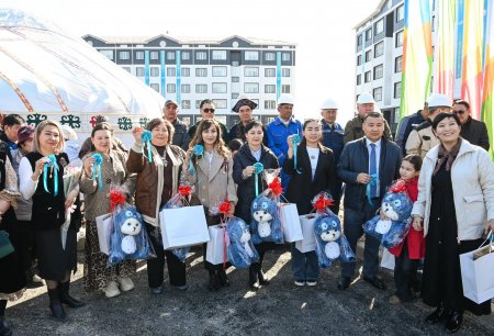 ҚЫЗЫЛОРДАДА ҰЛЫСТЫҢ ҰЛЫ КҮНІ ҚАРСАҢЫНДА 400 ПӘТЕРЛІК 10 ТҰРҒЫН ҮЙ ПАЙДАЛАНУҒА БЕРІЛДІ