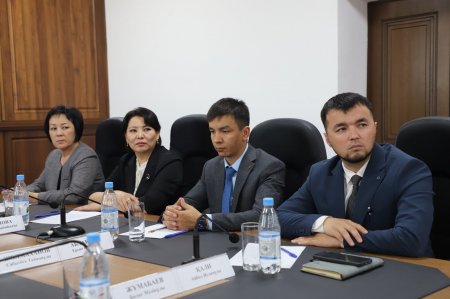 КЕЗЕКТІ ҚОҒАМДЫҚ КЕҢЕСТЕ АУДАН ДАМУЫ ТАЛҚЫЛАНДЫ