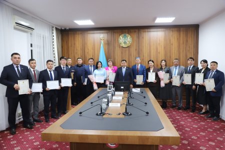 ЖАҢА АТА ЗАҢҒА БЕЛСЕНДІ ҚАТЫСҚАН АЗАМАТТАРҒА ҚҰРМЕТ КӨРСЕТІЛДІ