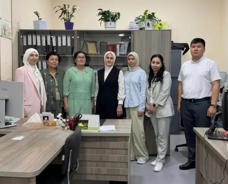 Қорқыт ата университетінің оқытушылары Ташкентте дәріс оқуда