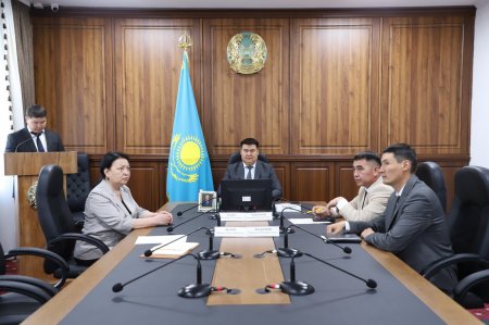 МЕМЛЕКЕТТІК РӘМІЗДЕР ЖӨНІНДЕГІ КОМИССИЯ ОТЫРЫСЫ ӨТТІ