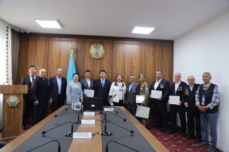 ЕРЛІКТІ ҰМЫТПАУ – ПАРЫЗ