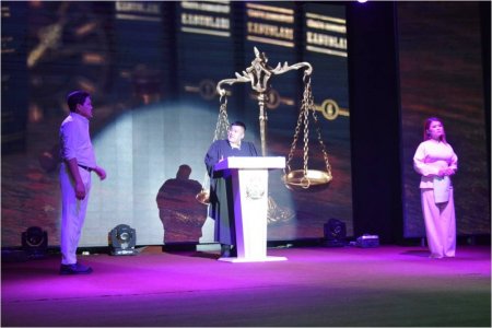 ӨМІР ШЫНДЫҒЫ ТЕАТР ТІЛІНДЕ