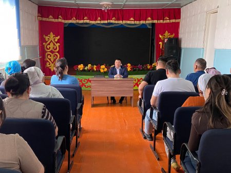 АУЫЛ ТҰРҒЫНДАРЫМЕН КЕЗДЕСТІ