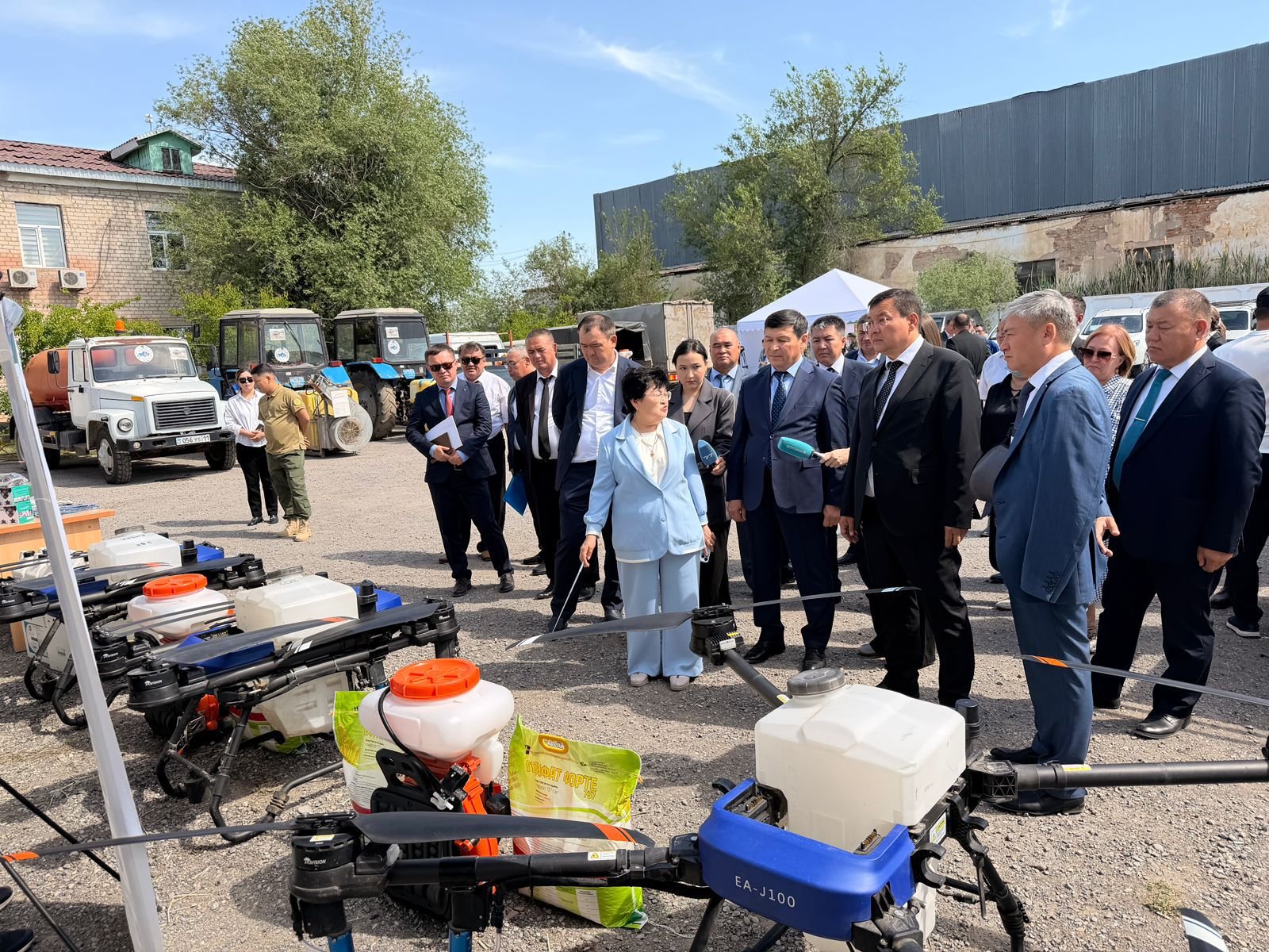 Шегіртке зиянкестеріне қарсы күрес жұмыстарының дайындық барысы қаралды