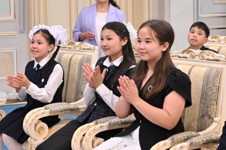 Еліміздің әр өңірінен келген оқушылар Ақорданы аралады