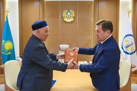 ДӘСТҮРЛІ ӨНЕРДІҢ ТАРИХЫ МЕН ТАҒЫЛЫМЫ ТЕРЕҢ