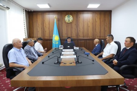 АЗАМАТТАР ҚҰРМЕТ ТӨРІНДЕ