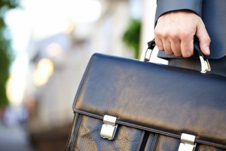 Әуежайдан қандай лауазымды тұлғалар тексеріссіз өте алады?