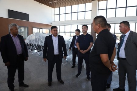 ТӨРЕТАМДАҒЫ ТЕМІРЖОЛ ВОКЗАЛЫ ЖАҢАРУДЫҢ ЖАҢА КЕЗЕҢІНДЕ