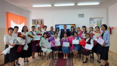 БІЛІМ КҮНІ – ҰСТАЗ ЕҢБЕГІНЕ ҚҰРМЕТ