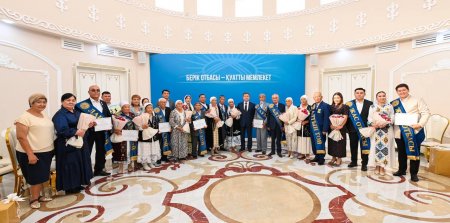 ОТБАСЫ КҮНІ ҚАРСАҢЫНДАҒЫ ТАҒЫЛЫМДЫ КЕЗДЕСУ
