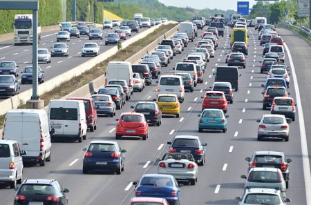 8 200 адамға бөтен адамның суреті бар жүргізуші куәлігі берілген